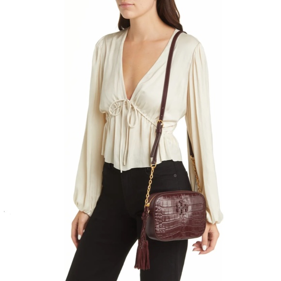 NWT $548 Tory Burch McGraw Embossed Leather Camera Bag in Beetle Berry! - Picture 8 of 8